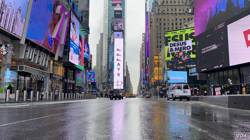 empty streets of new york city under coronavirus